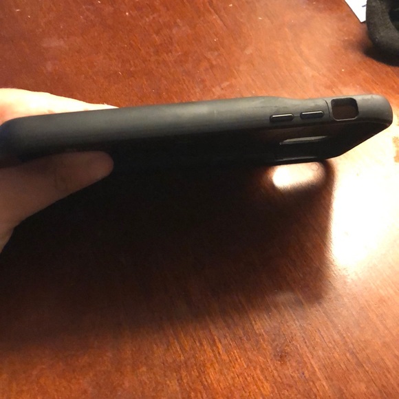 iPhone XS Max Mophie Charing Case - Picture 5 of 7